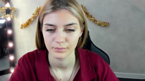 cherry_pr1ce online show from January 2025 07:10:02 AM