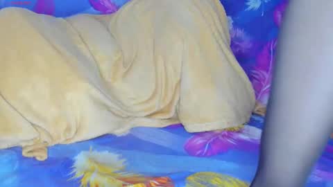 Mia online show from December 2025 07:46:02 AM