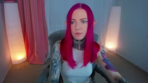 Roxy online show from February 2025 08:27:02 PM