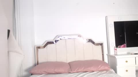 Sussan Cherry  online show from September 2025 12:22:02 AM