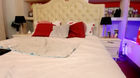 Cherry online show from October 2025 06:45:02 PM