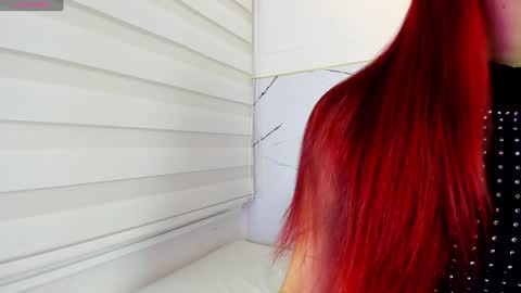 Snapshot of cherry_welll chatting on January 2025 03:39:01 AM Cherry Conection 11pm-6am Colombia time online show from January 2025 03:39:01 AM