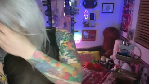 CherryBombBomb online show from January 2025 06:52:01 AM