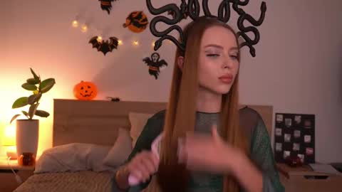 Alisha online show from October 2025 08:53:02 PM