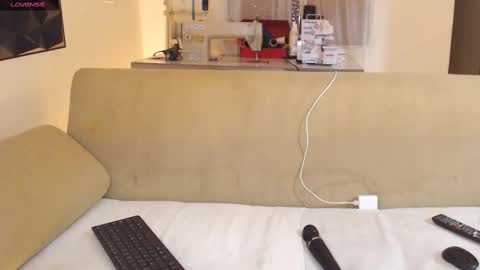 Snapshot of cherryl_b chatting on February 2025 10:31:01 AM Cereza online show from February 2025 10:31:01 AM