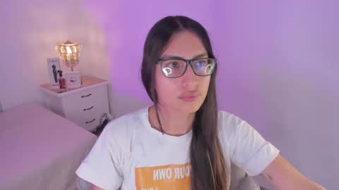 Cherry online show from November 2025 01:43:03 PM