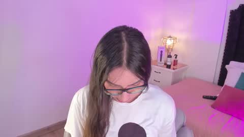 Cherry online show from November 2025 01:44:02 PM