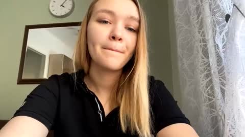 Snapshot of cherryleija chatting on December 2025 09:05:02 AM Lei online show from December 2025 09:05:02 AM