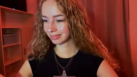 Evie online show from November 2025 04:18:02 PM