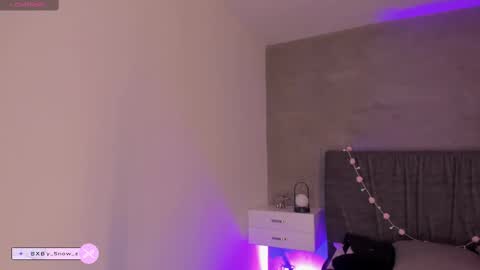 Snapshot of cherrysnow_ chatting on September 2025 04:12:01 AM Cherry online show from September 2025 04:12:01 AM