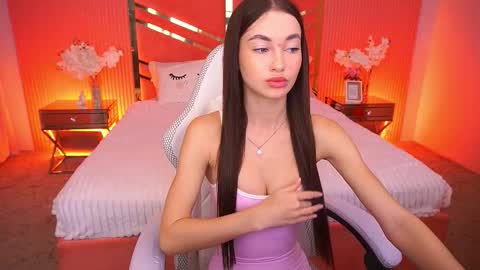 cherryylulu online show from November 2025 08:47:02 AM