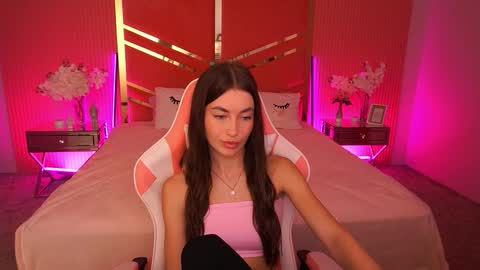 cherryylulu online show from November 2025 08:39:02 AM