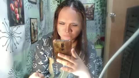 Snapshot of chescahotxxxl chatting on January 2025 12:15:02 PM chescahotxxxl online show from January 2025 12:15:02 PM