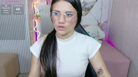 Snapshot of chiara_tay chatting on May 2026 07:19:02 PM Chiara online show from May 2026 07:19:02 PM