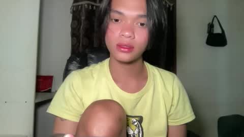 Snapshot of chichay_addams chatting on May 2026 06:49:01 PM Addams online show from May 2026 06:49:01 PM