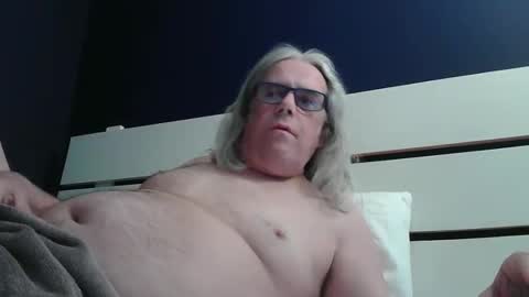 chiguitar online show from February 2026 03:09:01 PM