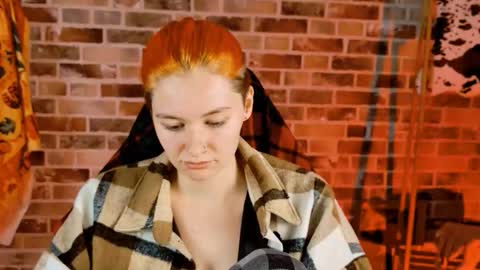 Snapshot of chillsnail_bro chatting on October 2025 05:08:02 AM Bella online show from October 2025 05:08:02 AM