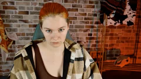 Snapshot of chillsnail_bro chatting on October 2025 05:00:02 AM Bella online show from October 2025 05:00:02 AM