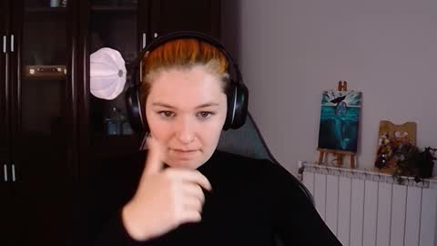 Snapshot of chillsnail_bro chatting on November 2025 09:10:01 AM Bella online show from November 2025 09:10:01 AM