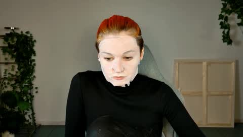 Snapshot of chillsnail_bro chatting on November 2025 05:51:02 AM Bella online show from November 2025 05:51:02 AM