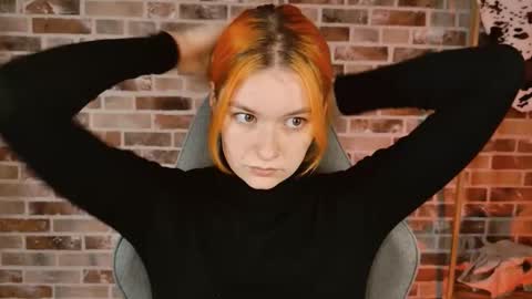 Snapshot of chillsnail_bro chatting on November 2025 09:09:02 AM Bella online show from November 2025 09:09:02 AM