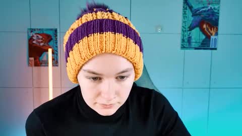 Snapshot of chillsnail_bro chatting on December 2025 09:03:02 AM Bella online show from December 2025 09:03:02 AM