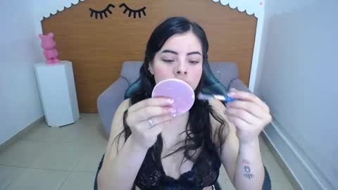 Kelly online show from September 2025 12:48:01 PM