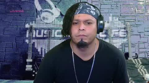 Enrique online show from February 2025 09:58:02 PM