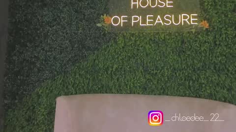 Chloe online show from September 2025 12:09:01 PM