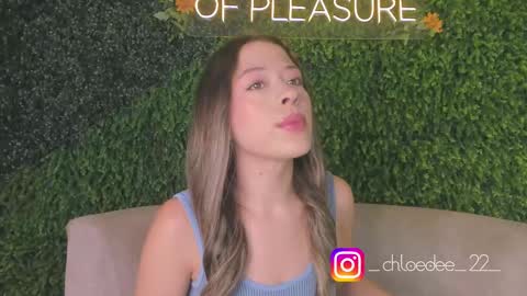 Chloe online show from September 2025 11:58:01 AM