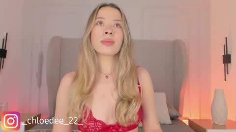 Chloe online show from February 2026 12:30:02 PM