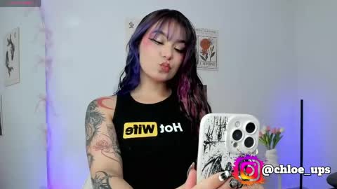 Chloe  online show from April 2026 02:25:01 AM