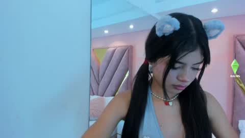 Snapshot of chloe_larson chatting on April 2026 11:12:01 AM Chloe online show from April 2026 11:12:01 AM