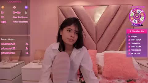 Snapshot of chloe_larson chatting on May 2026 01:13:01 AM Chloe online show from May 2026 01:13:01 AM