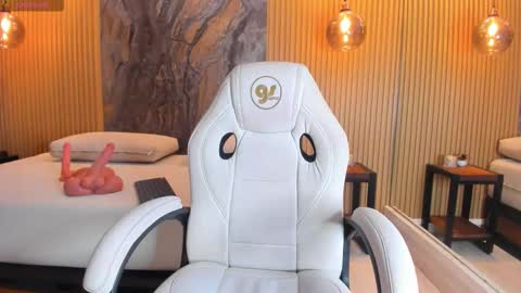  CHLOE  online show from November 2025 07:23:02 PM