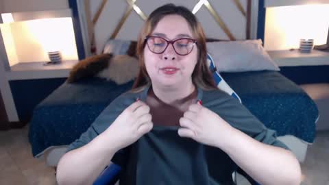 chloe_prg online show from January 2025 12:24:01 PM