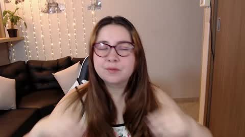 chloe_prg online show from February 2025 01:22:02 PM