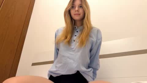 hloe online show from February 2026 03:00:02 PM