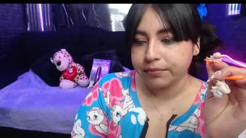 Snapshot of chloe_smith5 chatting on May 2026 03:18:02 PM chloe_smith5 online show from May 2026 03:18:02 PM