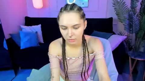 Snapshot of chloe_sunny chatting on June 2026 07:14:02 AM Chloe online show from June 2026 07:14:02 AM