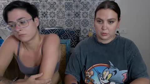 Snapshot of chloe_x_ chatting on February 2025 08:54:02 AM Eva and Sandra online show from February 2025 08:54:02 AM