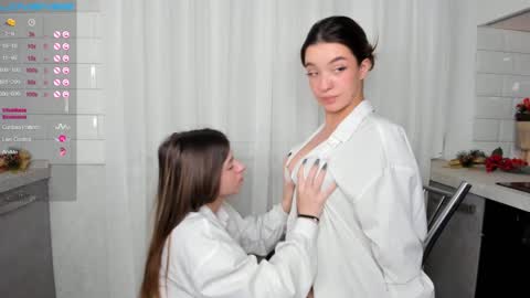 Snapshot of chloealice chatting on December 2024 01:22:02 PM Megan and Jeniffer online show from December 2024 01:22:02 PM