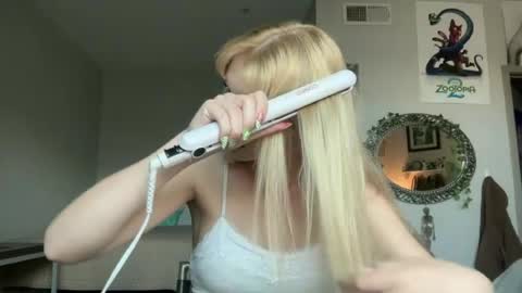 Chloe  online show from June 2026 12:48:01 AM