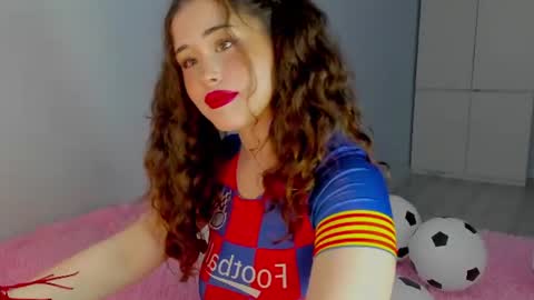 Snapshot of chloeblisss chatting on June 2026 07:13:01 AM My name is Chloe Like my broadcast pls online show from June 2026 07:13:01 AM