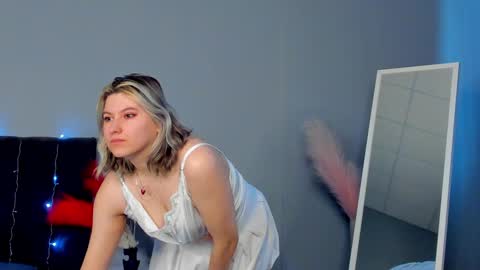 Snapshot of chloebloss0m chatting on February 2025 09:31:02 AM Boni online show from February 2025 09:31:02 AM