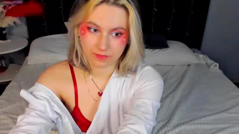 Snapshot of chloebloss0m chatting on February 2025 11:10:02 AM Boni online show from February 2025 11:10:02 AM