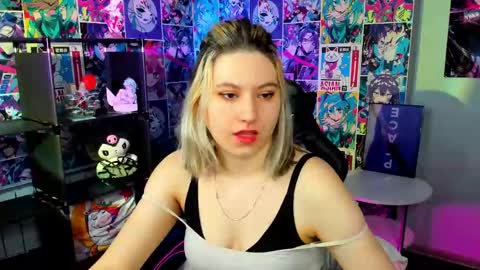 Snapshot of chloebloss0m chatting on March 2025 02:55:02 AM Boni online show from March 2025 02:55:02 AM
