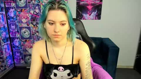 Snapshot of chloebloss0m chatting on September 2025 04:07:01 AM Boni online show from September 2025 04:07:01 AM
