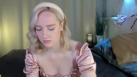 Chloe Deccker online show from May 2026 01:45:01 AM