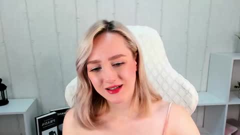 Chloe Deccker online show from June 2026 01:22:01 AM